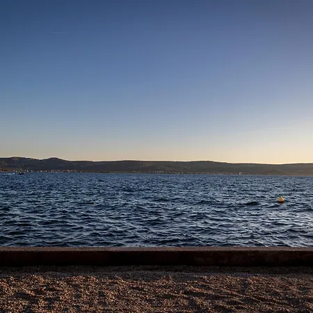 Janika - Direkt Am Sveti Petar (Zadar)